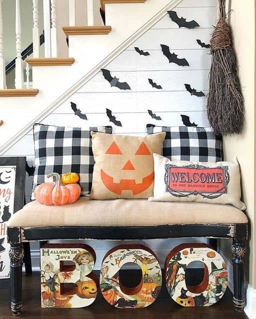 15 Best Farmhouse Halloween Decor 11 41492889 454189978404841 3738674979974152192 n