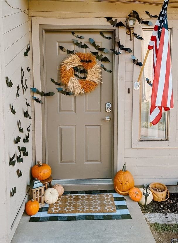 15 Best Farmhouse Halloween Decor 15 Halloween porch decor ideas